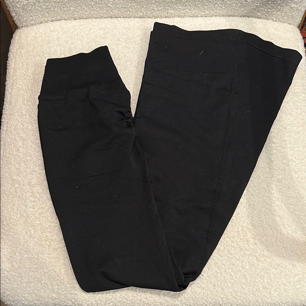 Super Flare Scrunch Butt Leggings Black sz S
